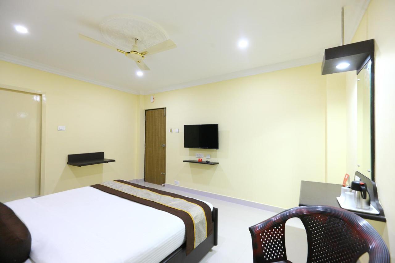 Salbala Inn - Near Alrport Madras Buitenkant foto