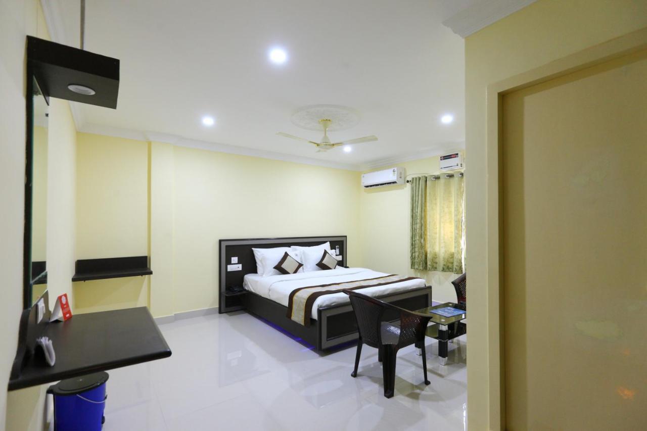 Salbala Inn - Near Alrport Madras Buitenkant foto