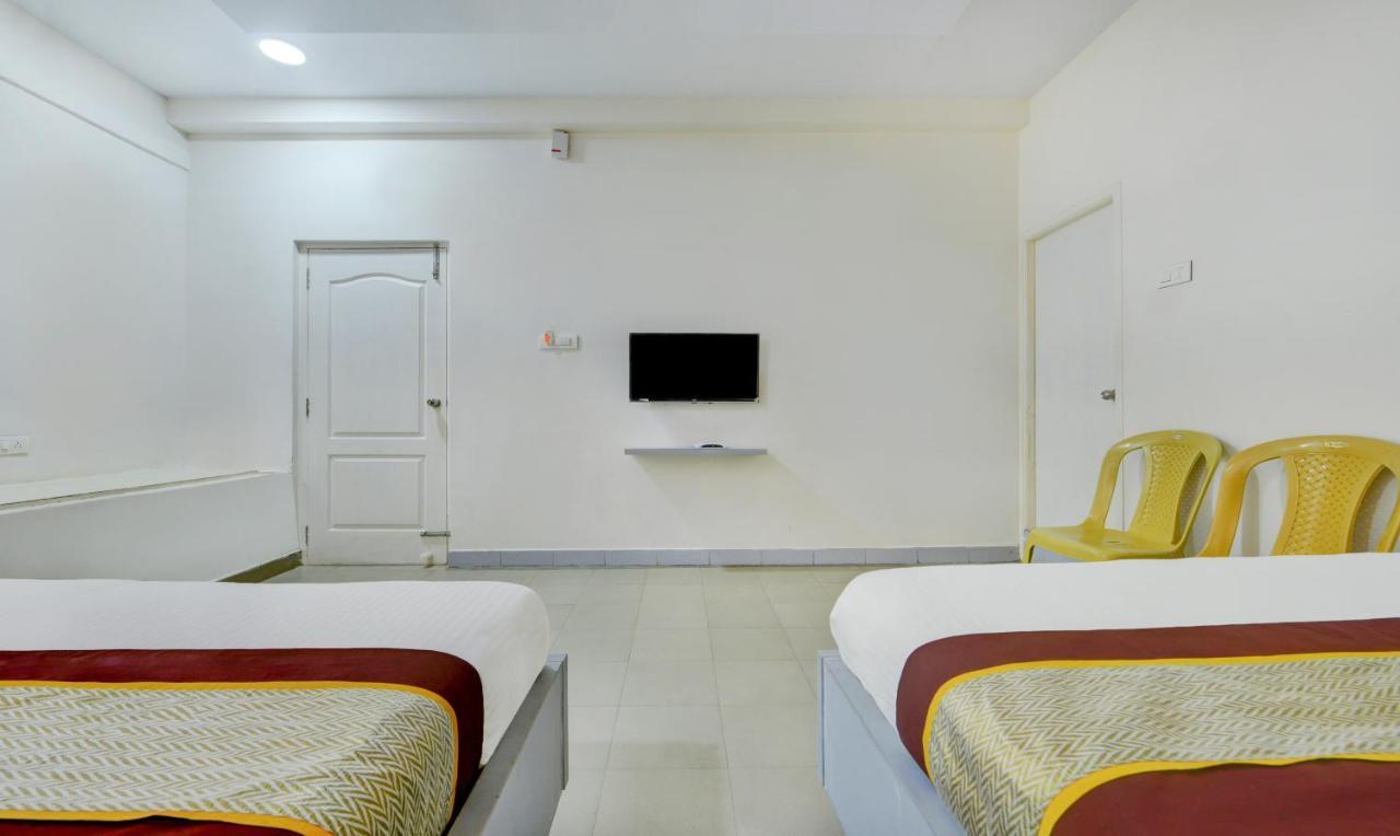 Salbala Inn - Near Alrport Madras Buitenkant foto