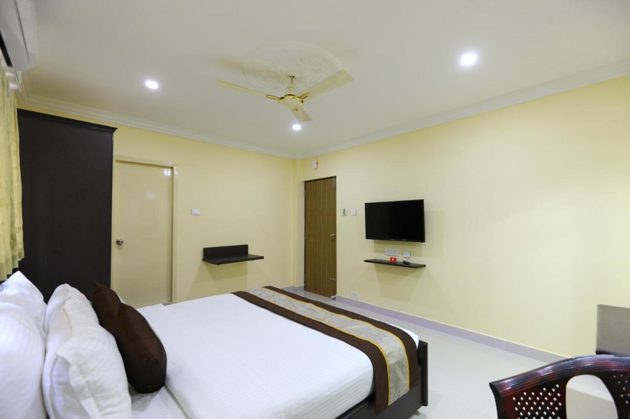 Salbala Inn - Near Alrport Madras Buitenkant foto
