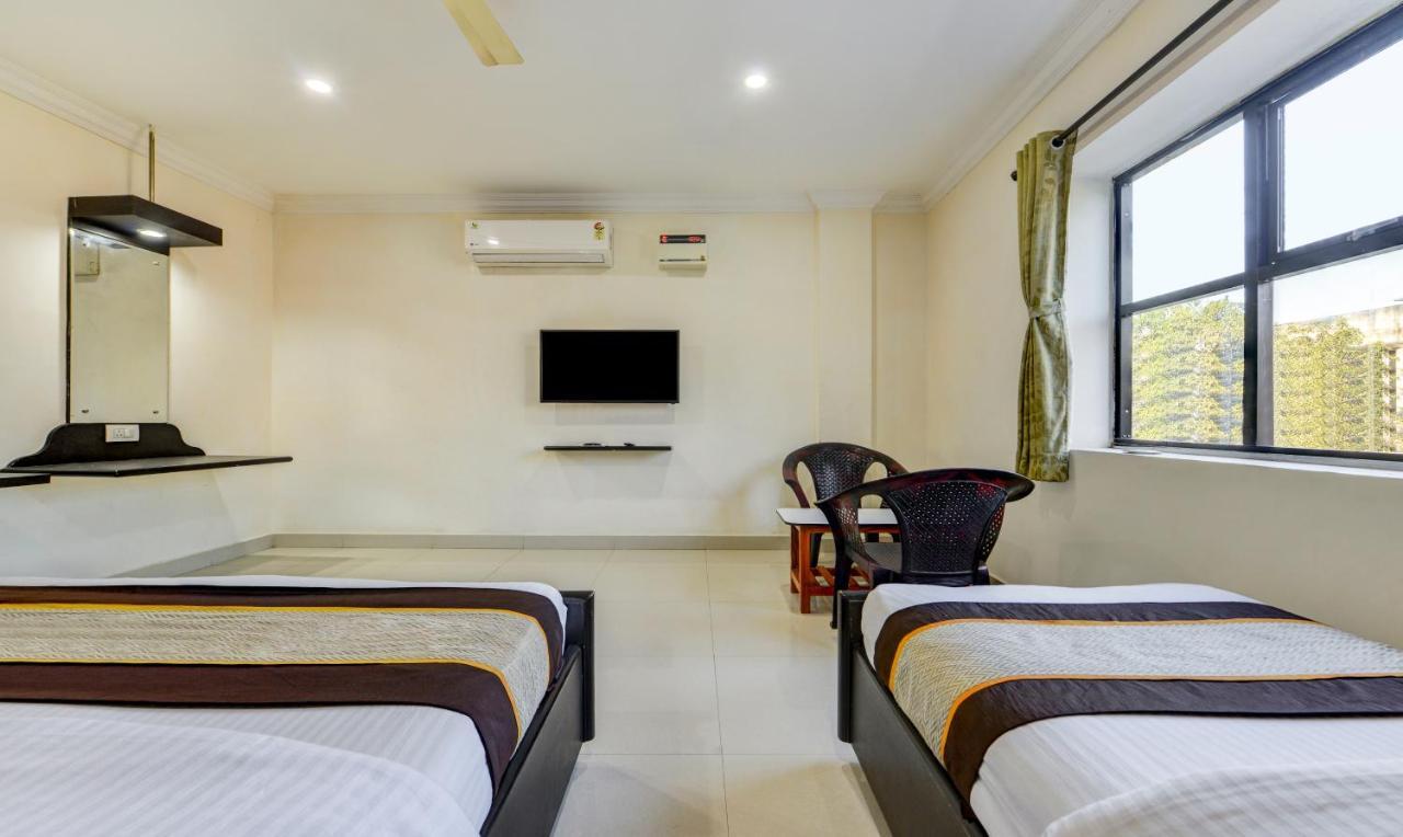 Salbala Inn - Near Alrport Madras Buitenkant foto