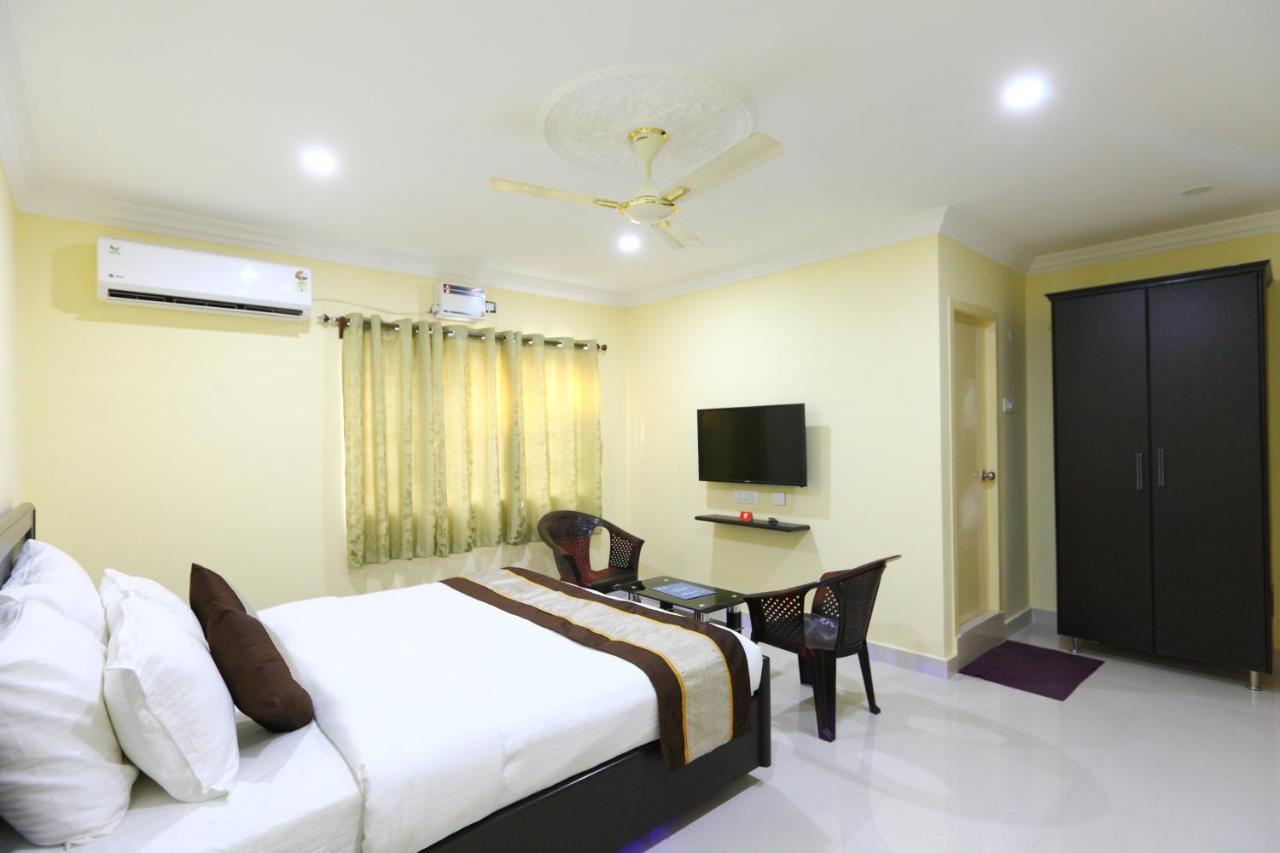 Salbala Inn - Near Alrport Madras Buitenkant foto
